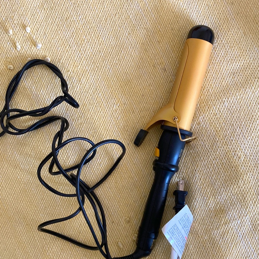 Curling iron excellent shape.
